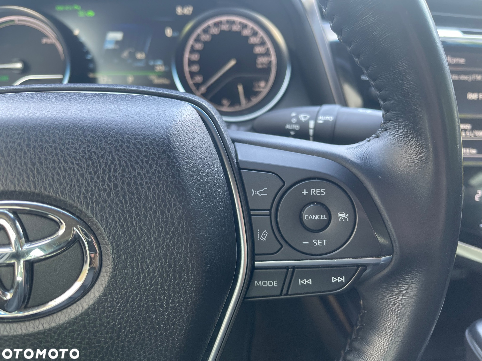 Toyota Camry 2.5 Hybrid Executive CVT - 13