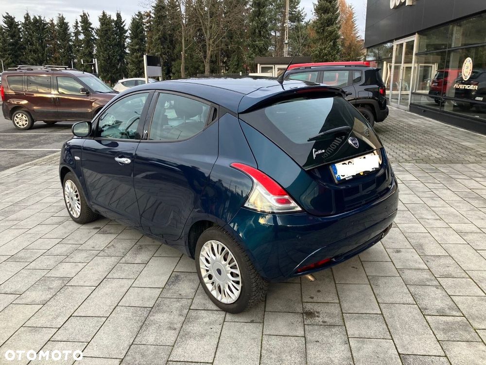 Lancia Ypsilon 1.2 8V Silver - 9