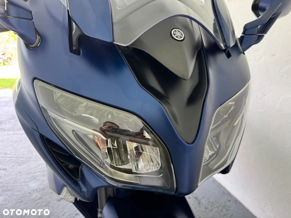 Yamaha FJR - 12