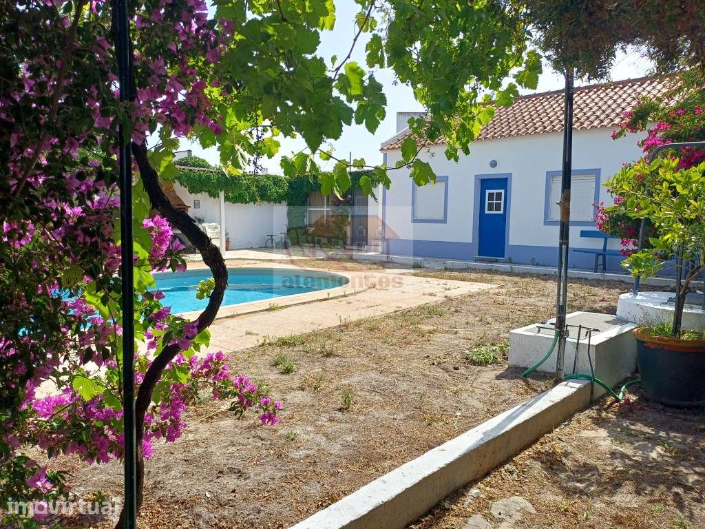 Moradia com jardim e piscina para remodelação em Grândola - 20 minu... - Grande imagem: 3/24