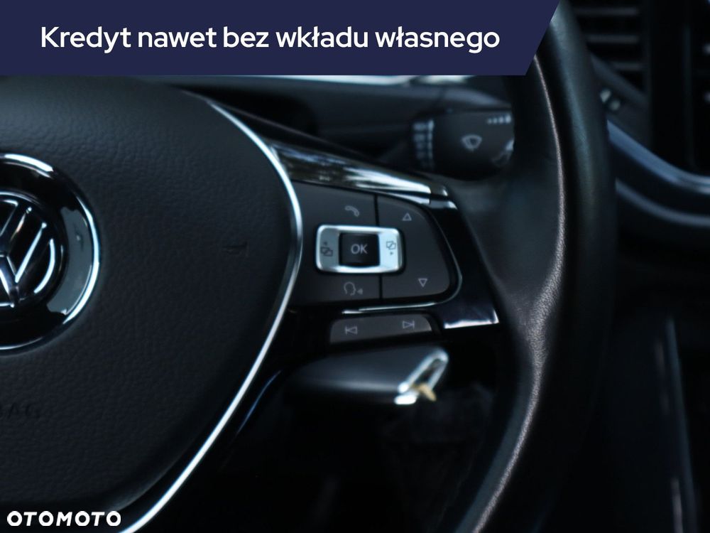 Volkswagen T-Roc - 23