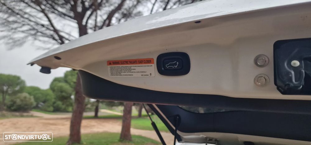 Mitsubishi Outlander 2.2 DI-D Instyle Navi AT 4WD - 24