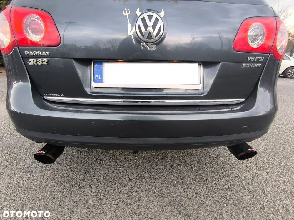 Volkswagen Passat Variant 3.2 V6 FSI 4Motion DSG Highline - 9