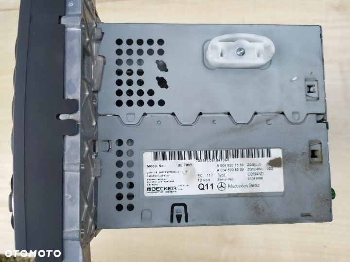 MERCEDES 639 viano vito sprinter 906 radio command nawigacja A 9068201589 BE7095 - 4