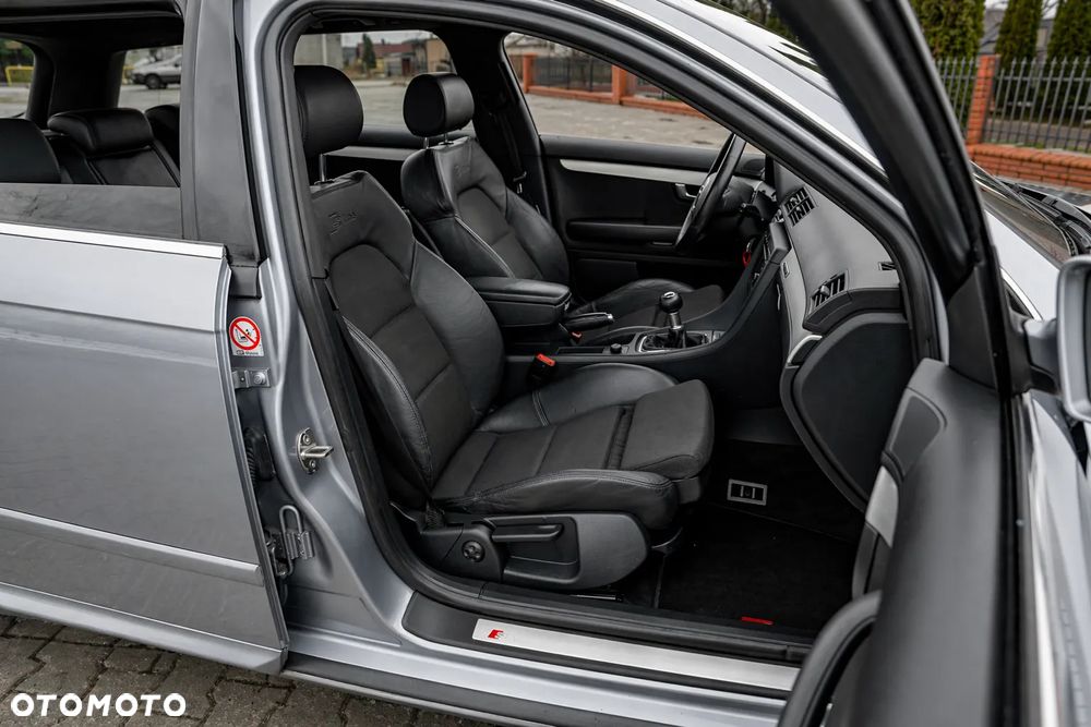 Audi A4 Avant 1.8T - 22