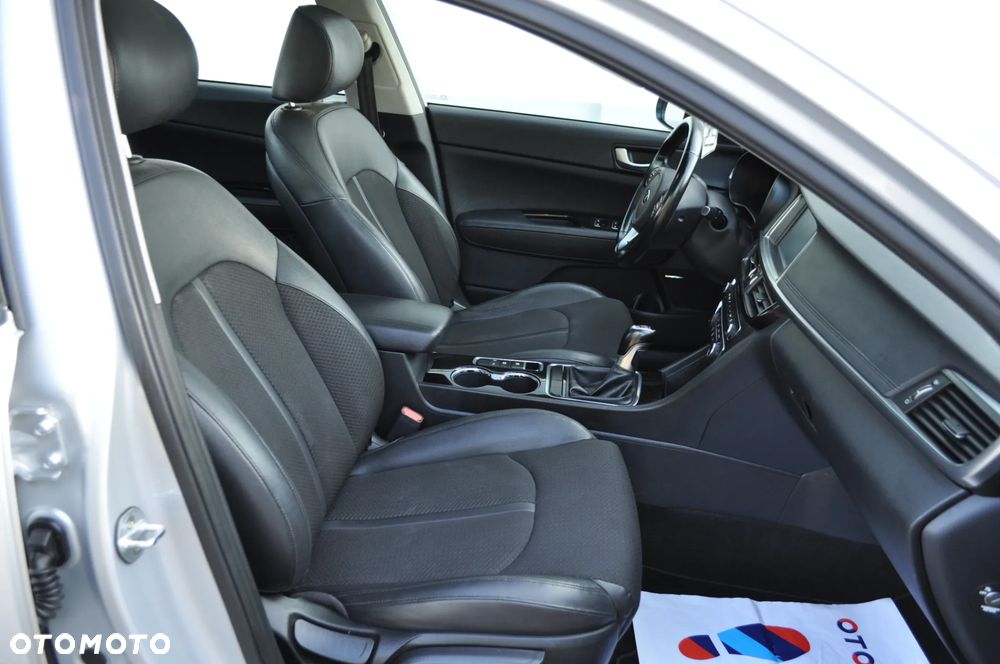 Kia Optima - 16