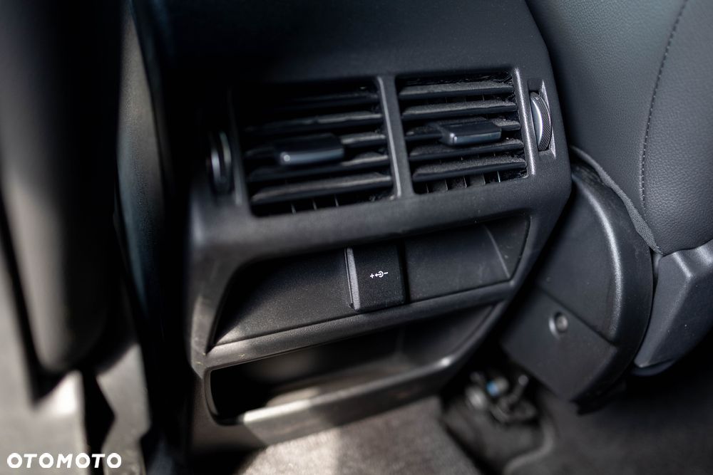 Jaguar E-Pace P250 AWD R-Dynamic Black - 13