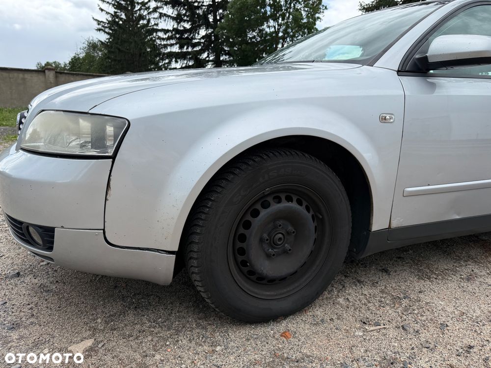 Audi A4 Limousine - 8