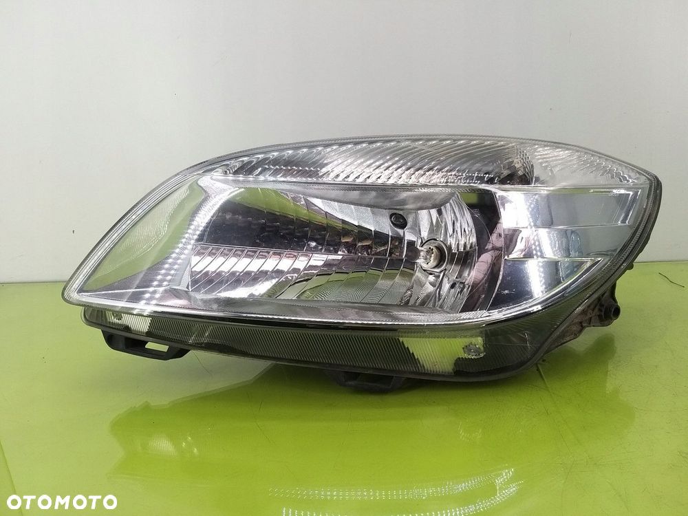 Reflektor lampa przód lewa Skoda Fabia II 2010-2014 LIFT - 1