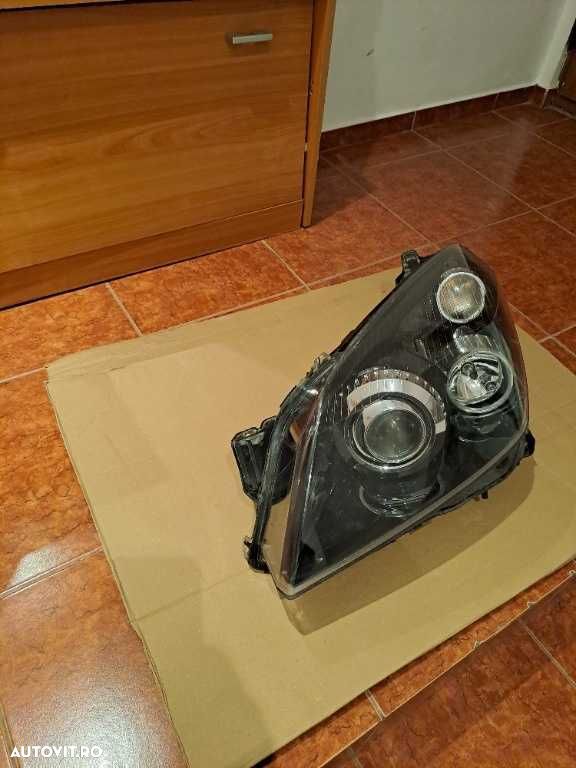 Far stanga bi-xenon adaptiv Opel Astra H - 1