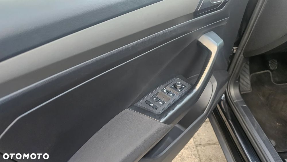 Volkswagen T-Roc 1.0 TSI Special Edition - 23