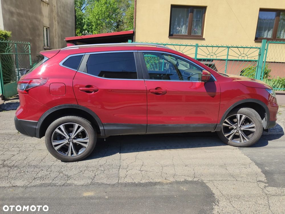 Nissan Qashqai 1.2 DIG-T N-Connecta EU6 - 1