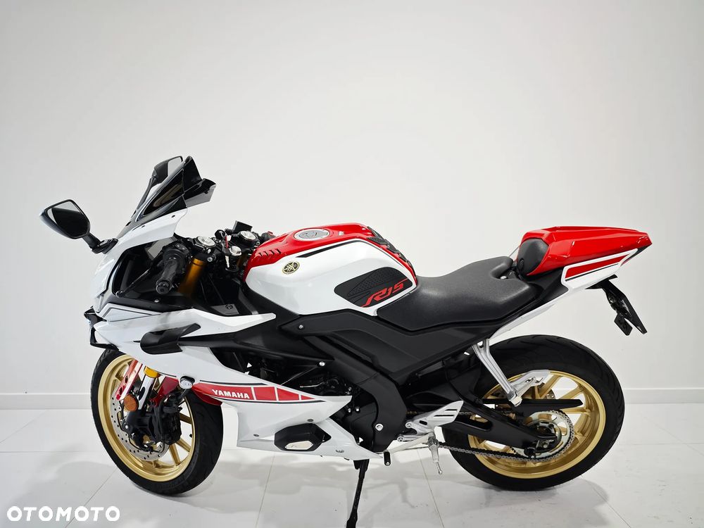Yamaha YZF - 4