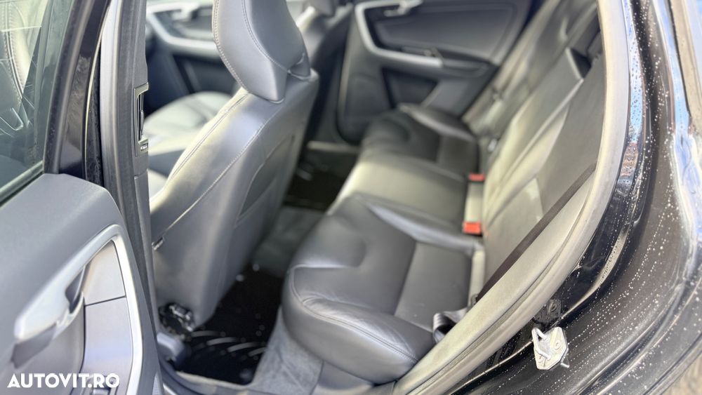 Volvo XC 60 D4 VEA Start-Stop Momentum - 6