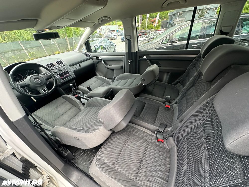 Volkswagen Touran - 21
