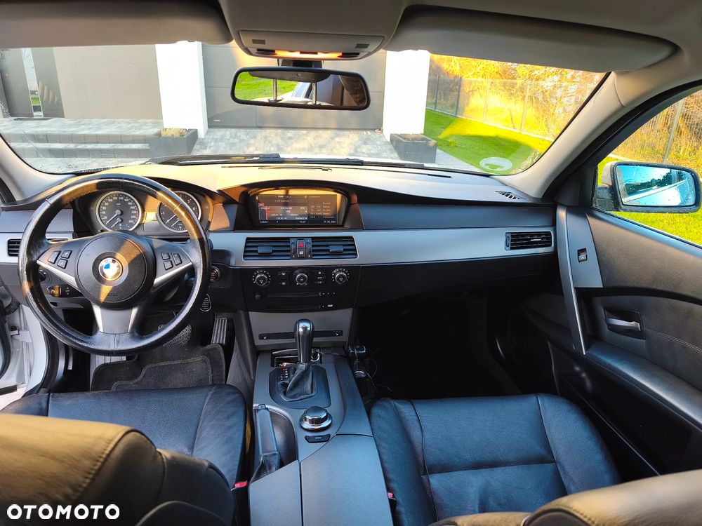 BMW Seria 5 525i - 8