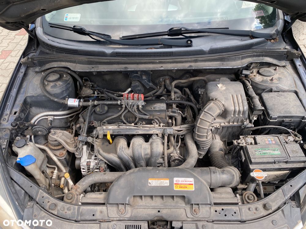 Kia Ceed 1.6 CVVT Dream-Team Edition - 16