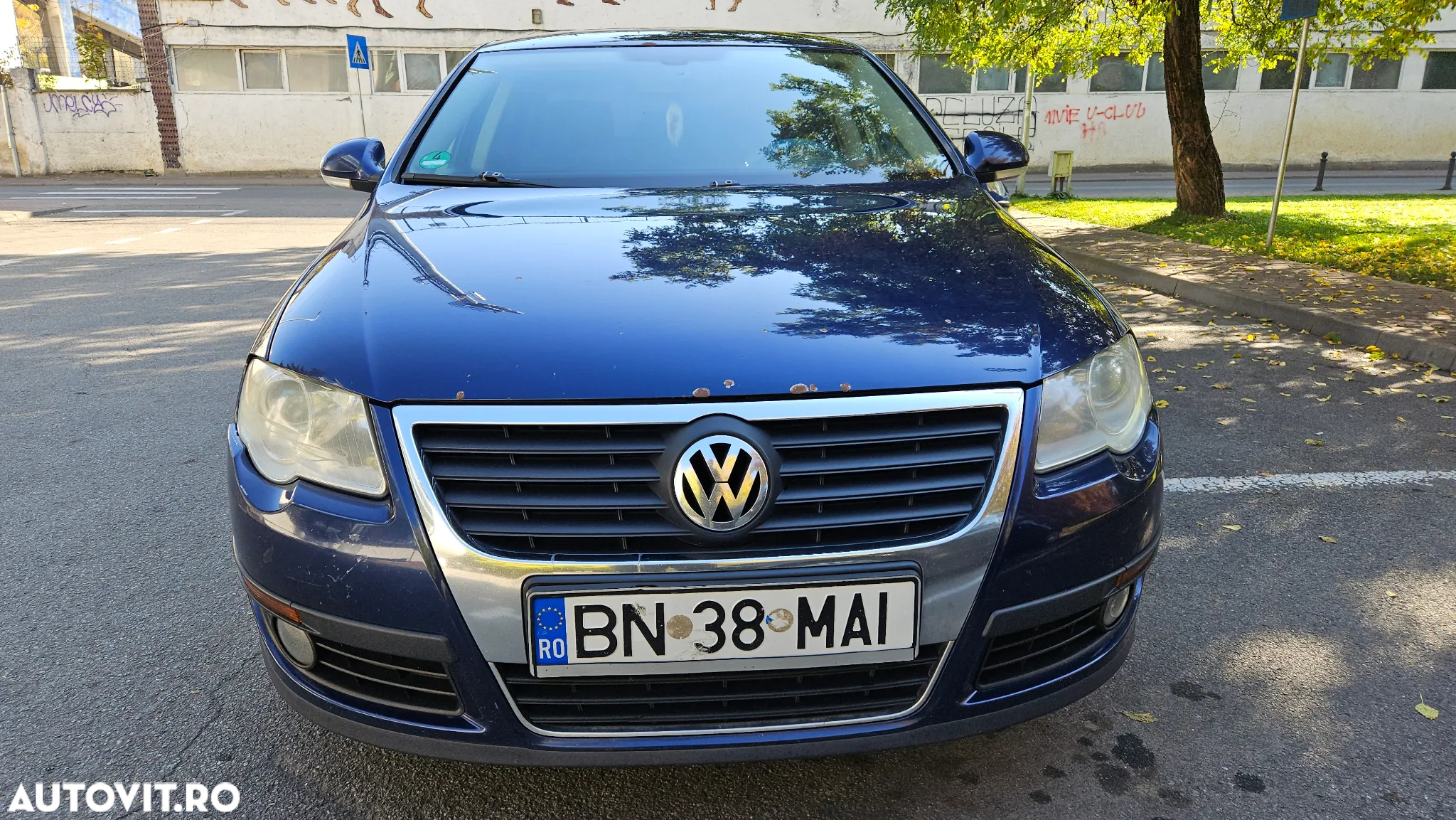 Volkswagen Passat - 4