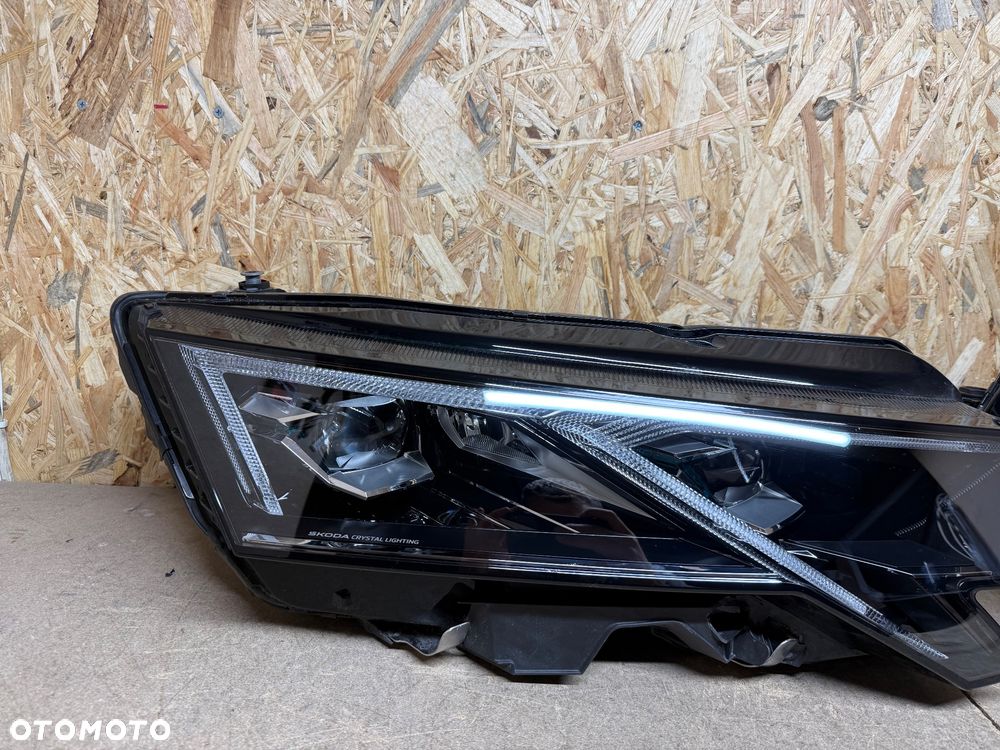SKODA OCTAVIA IV LEWA PRAWA LAMPA PRZÓD 5E4941036 5E4941035 LIFT FULL LED - 32