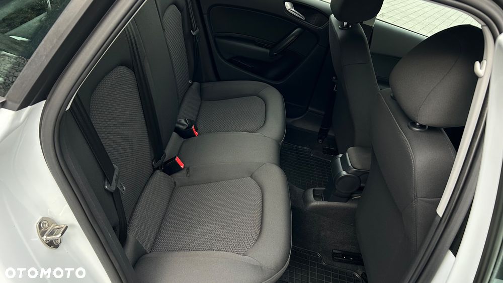 Audi A1 Sportback 1.2 TFSI S line Sportpaket - 29