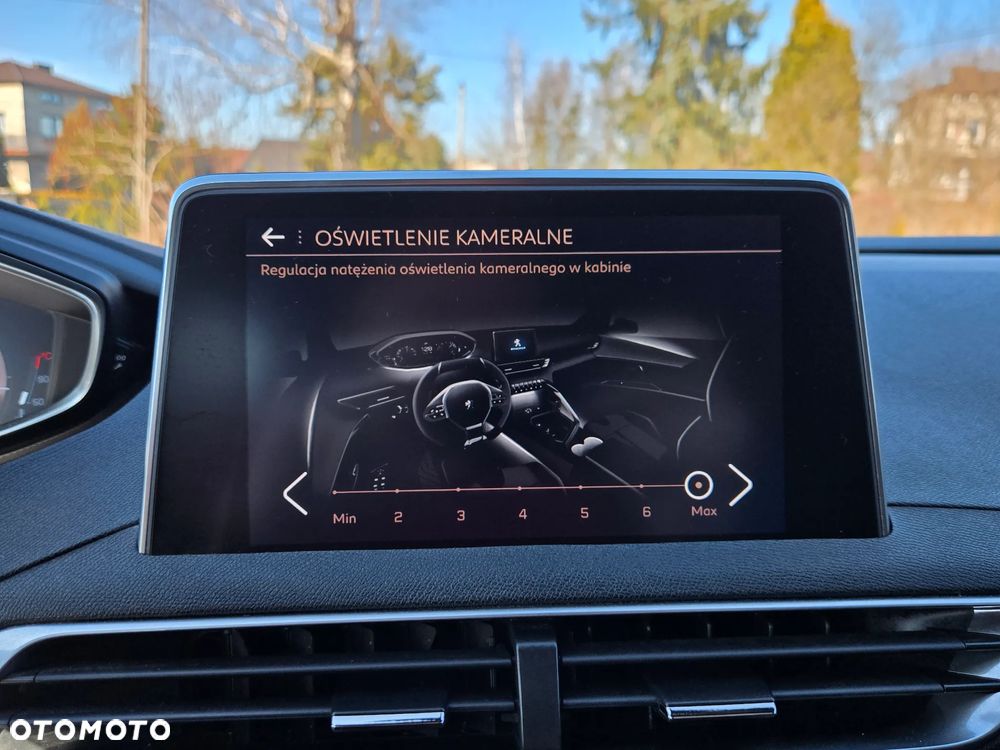 Peugeot 3008 1.2 PureTech Allure S&S - 29