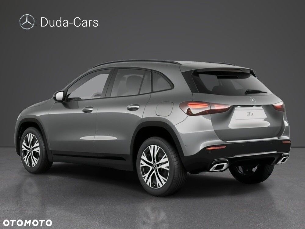 Mercedes-Benz GLA - 2