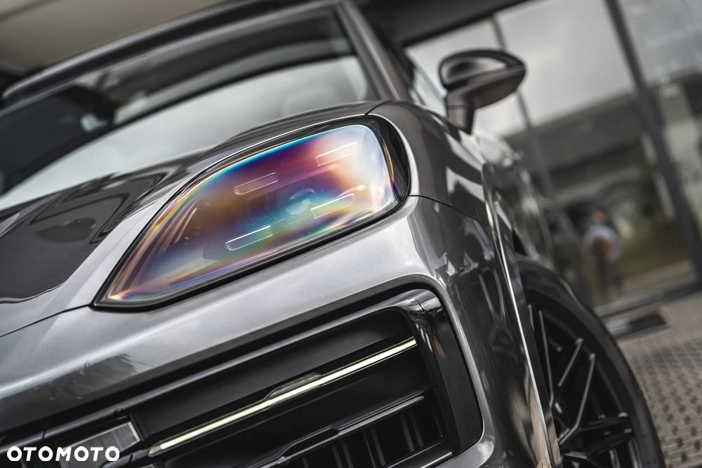 Porsche Cayenne E-Hybrid PHEV - 3