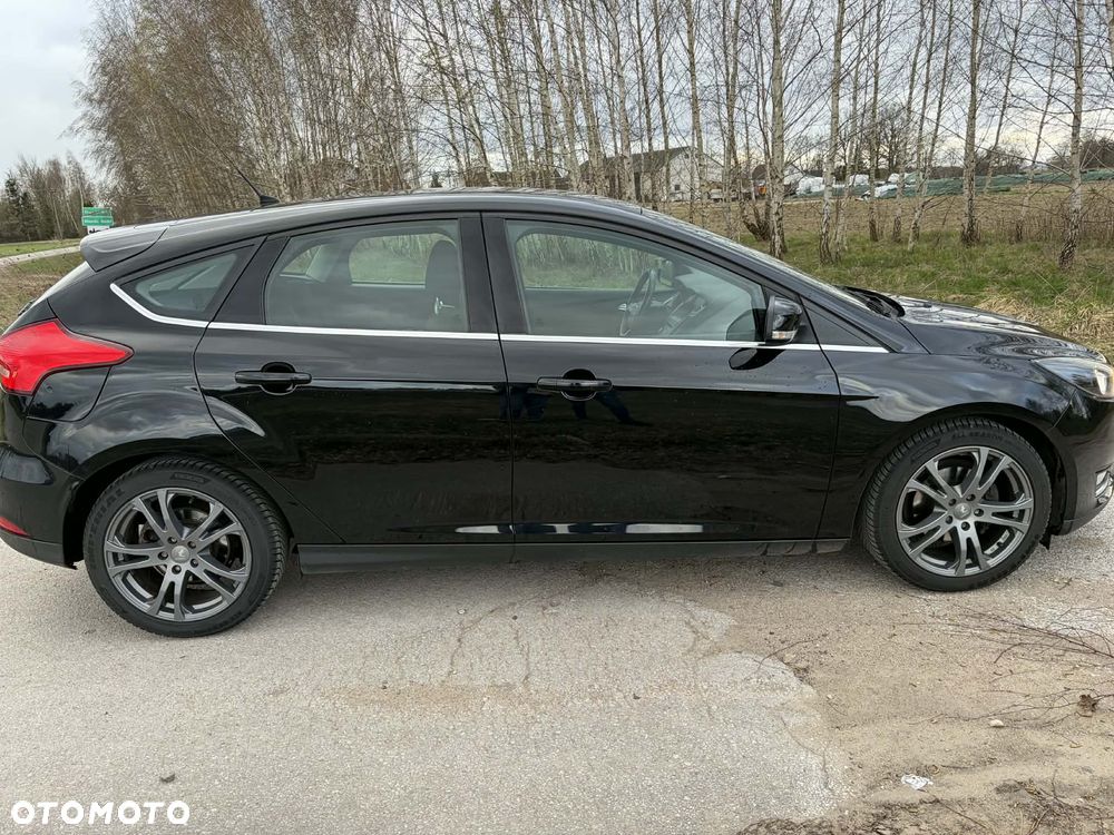 Ford Focus 1.0 EcoBoost Titanium - 4