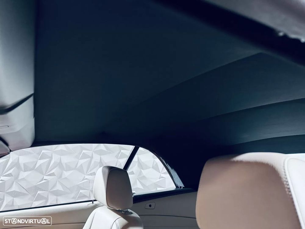 BMW 120 d Cabrio Limited Edition Lifestyle c/ M Sport Pack - 35