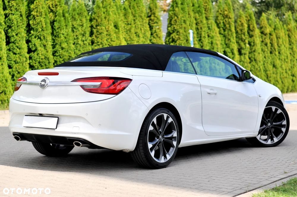 Opel Cascada 2.0 CDTI Cosmo S&S - 18