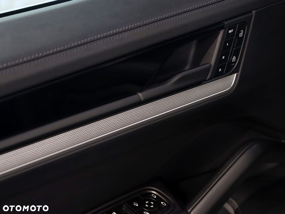 Porsche Cayenne Standard - 23