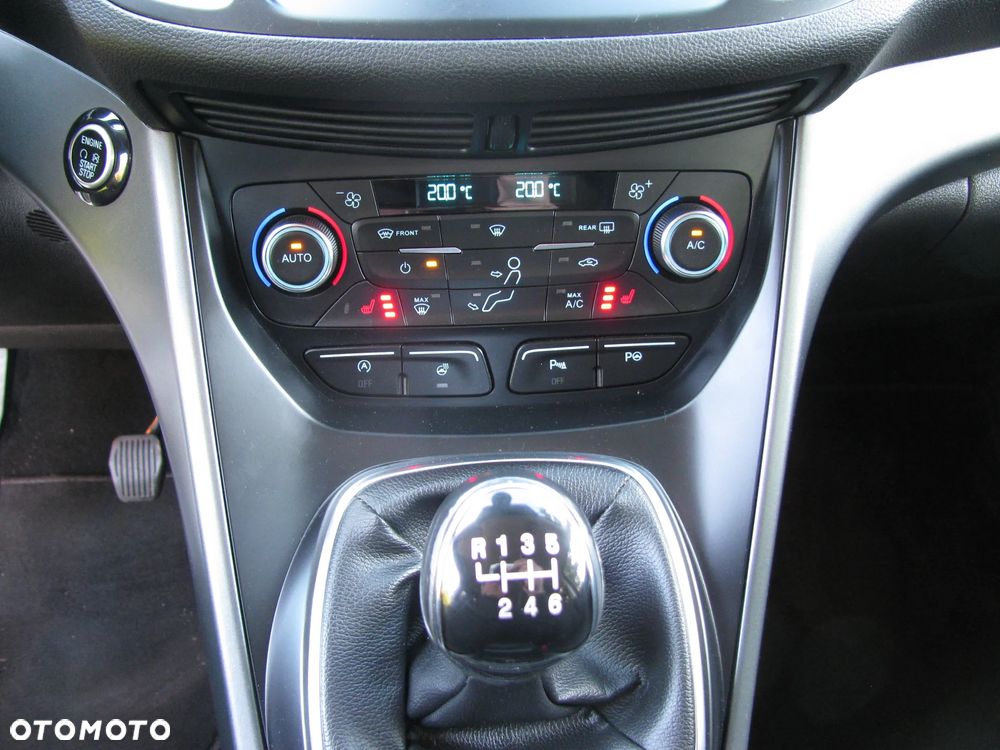 Ford Kuga 1.5 EcoBoost 2x4 Trend - 20