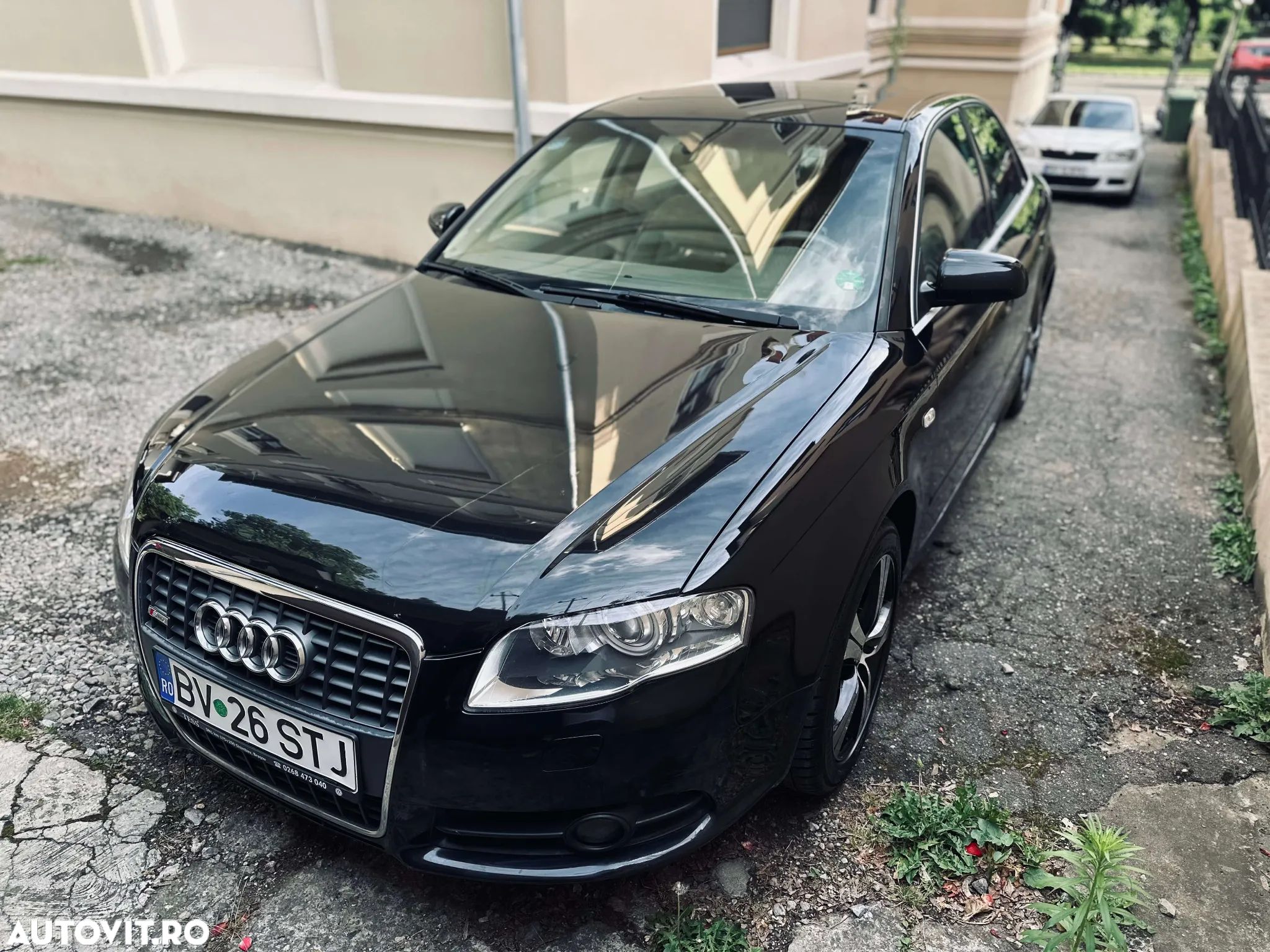 Audi A4 - 1