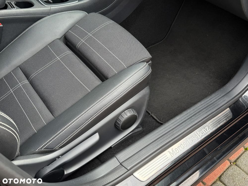 Mercedes-Benz Klasa A 200 (BlueEFFICIENCY) 7G-DCT Urban - 28