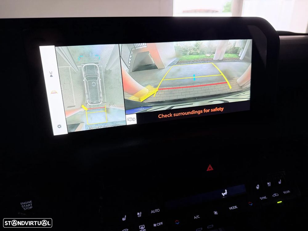 Toyota Land Cruiser 2.8 D-4D Mild-Hybrid Auto Executive - 14