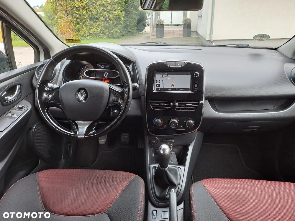 Renault Clio - 11
