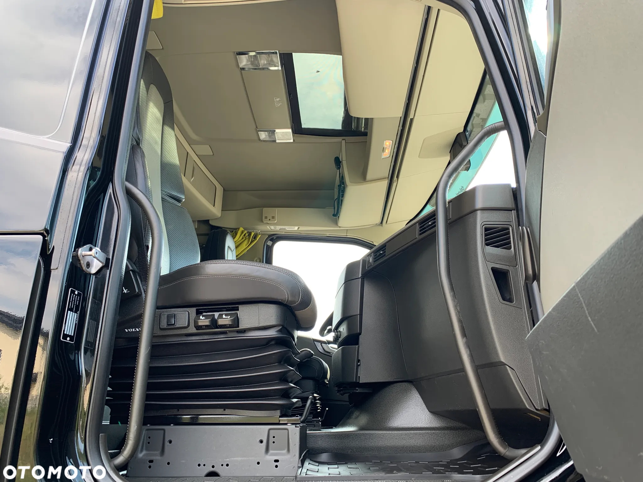 Volvo FH 540, 6x4 + CARNEHL THERMO, - 33