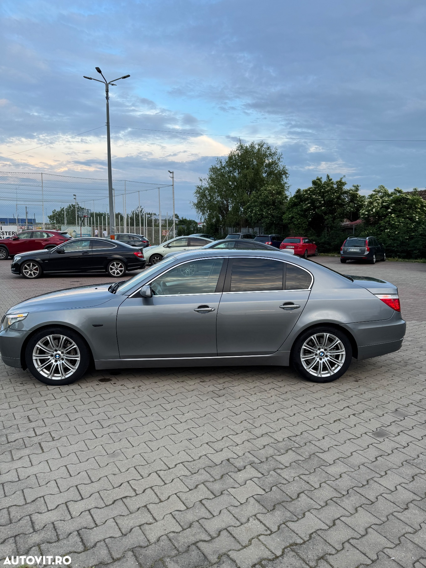BMW Seria 5 520d - 4