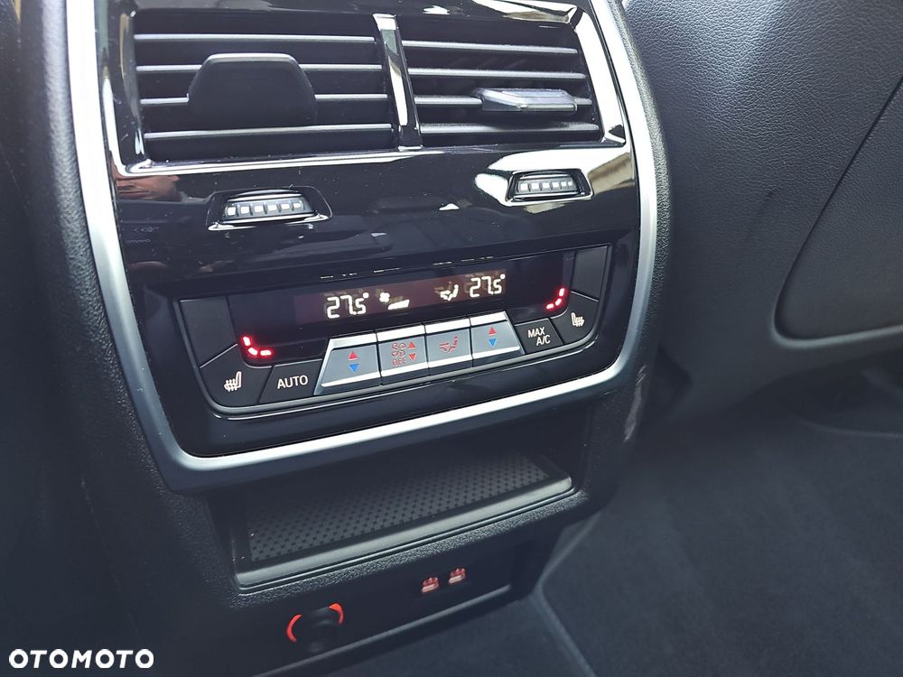 BMW X7 - 26