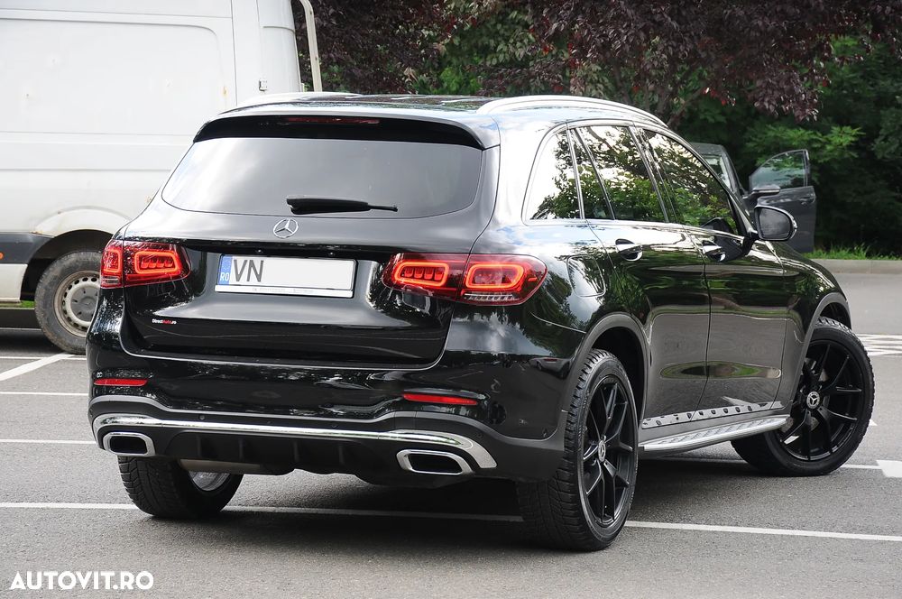 Mercedes-Benz GLC 220 d 4MATIC 9G-TRONIC AMG Line Plus - 9