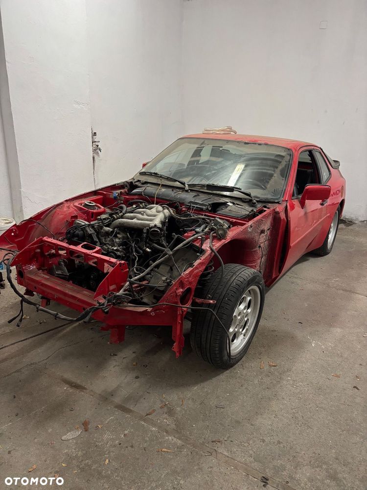 Porsche 944 - 6