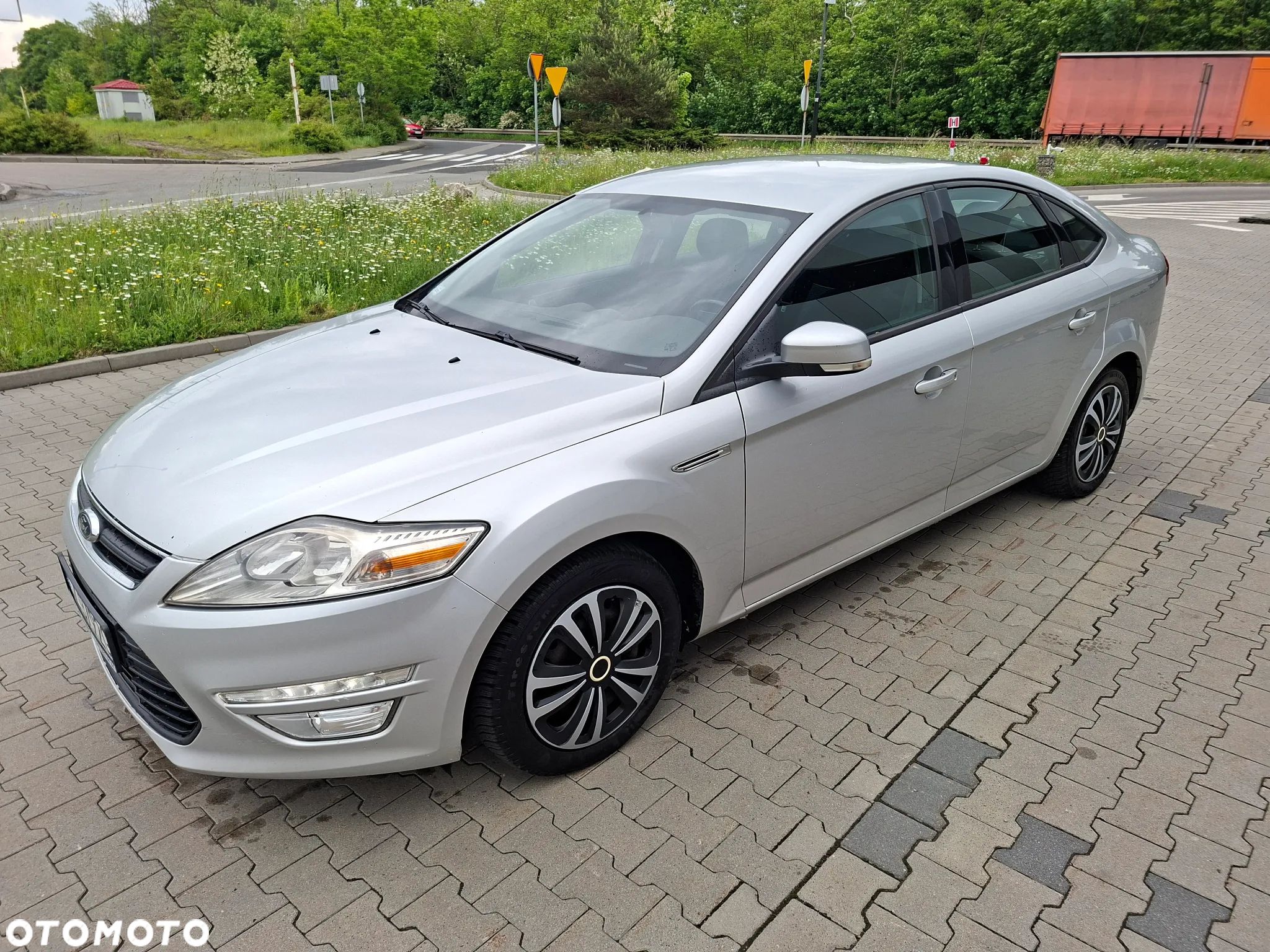 Ford Mondeo 1.6 T Ambiente - 1