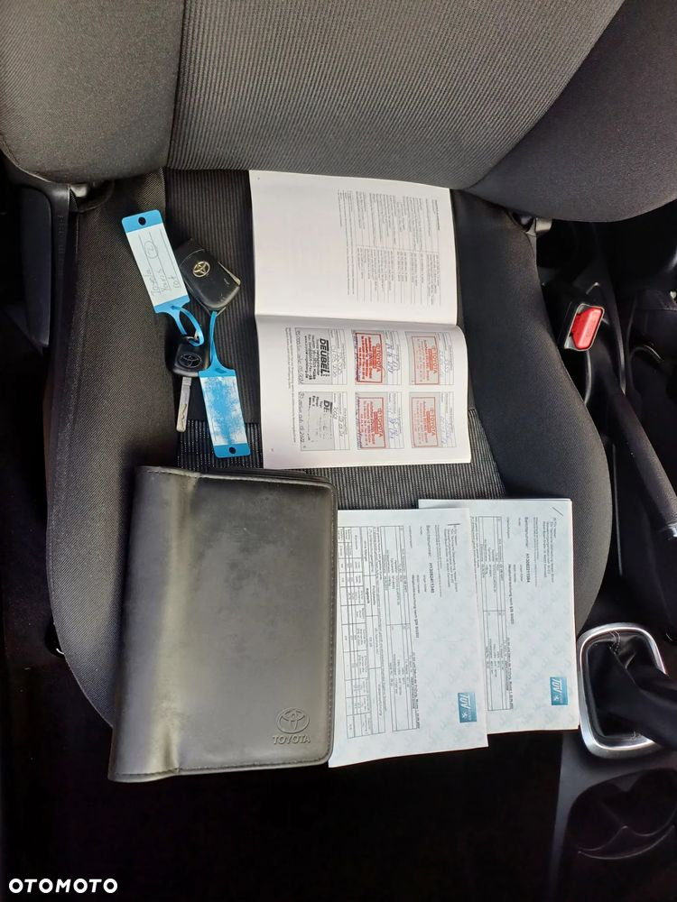 Toyota Yaris - 16