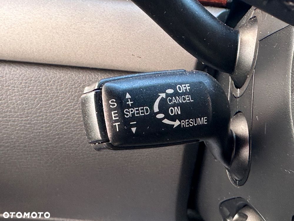 Audi A8 3.7 Quattro - 34