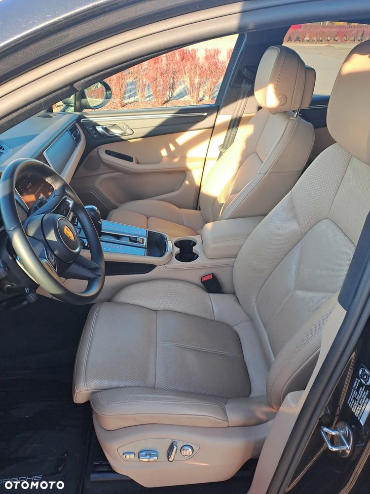 Porsche Macan Standard - 10