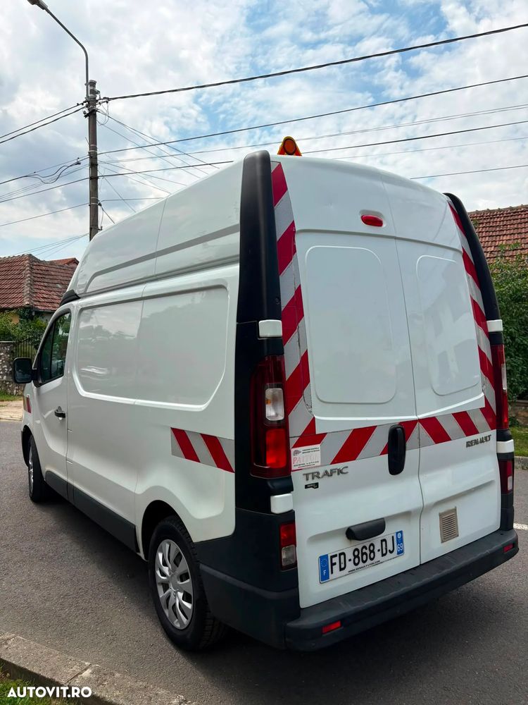 Renault Trafic - 6