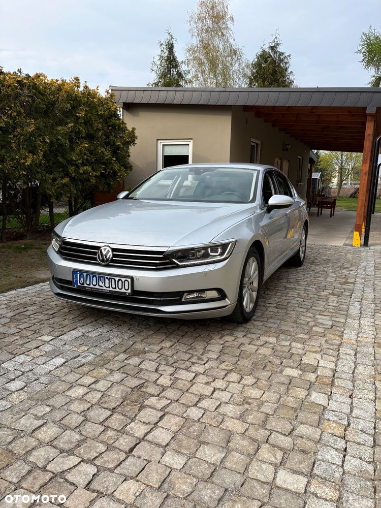 Volkswagen Passat 2.0 TDI SCR Comfortline - 1