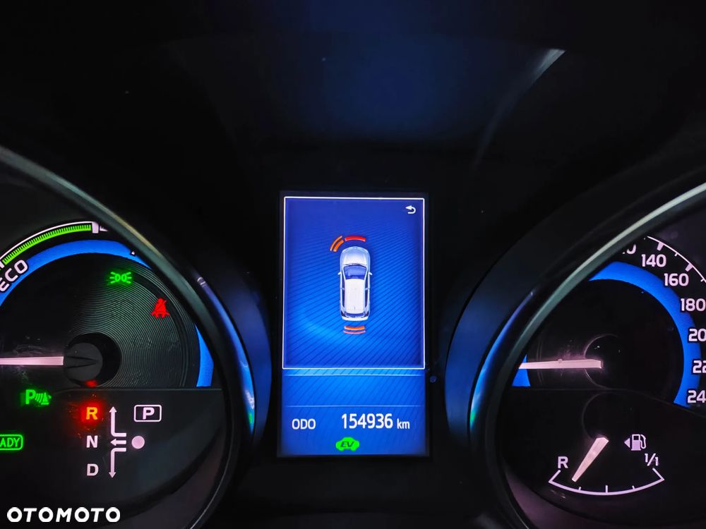Toyota Auris Hybrid 135 Prestige - 13