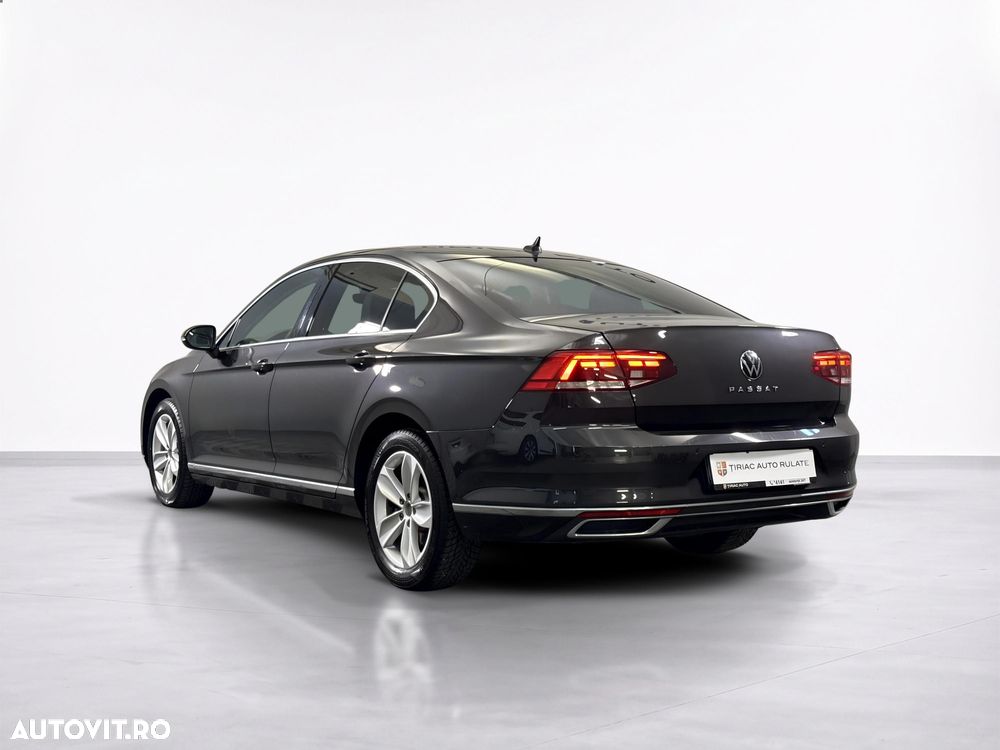 Volkswagen Passat 2.0 TDI DSG Highline - 4