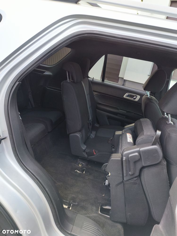 Ford Explorer - 13